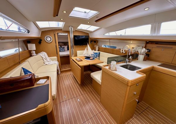 Jeanneau Sun Odyssey 42 DS image