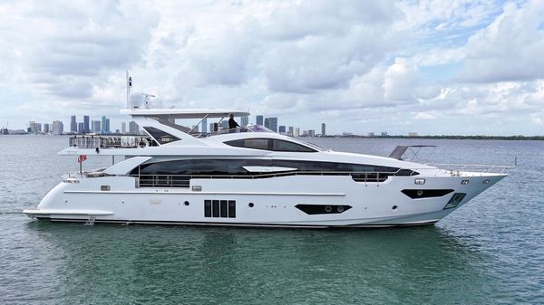 Azimut 30 Metri