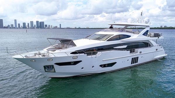 Azimut 95 Raised Pilothouse image