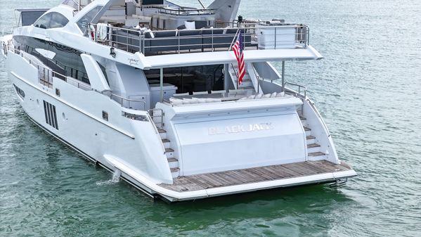 Azimut 95 Raised Pilothouse image