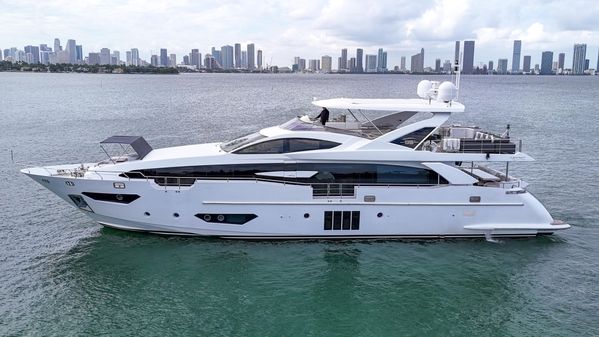 Azimut 95 Raised Pilothouse image