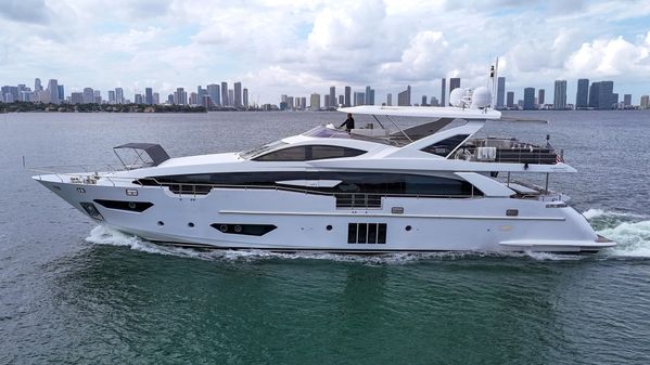 Azimut 95 Raised Pilothouse image