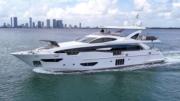 Azimut 95 Raised Pilothouse image