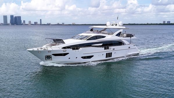 Azimut 95 Raised Pilothouse image