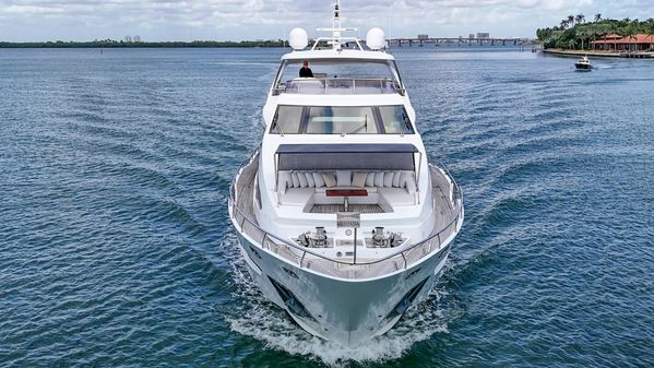 Azimut 95 Raised Pilothouse image