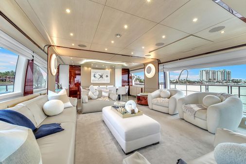 Azimut 95 Raised Pilothouse image