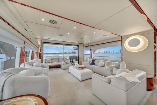 Azimut 95 Raised Pilothouse image