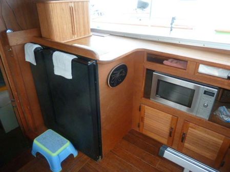 Tollycraft 34 Tri Cabin image