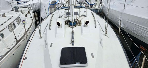 C&C 37 Keel/Center Boarder image