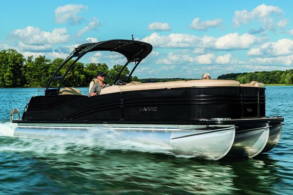 Harris Grand Mariner CW 250 Twin Engine - main image