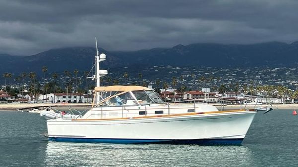 Grand Banks Eastbay 38