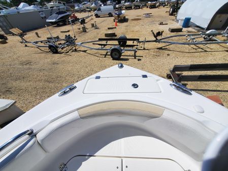 Robalo R222-CENTER-CONSOLE image