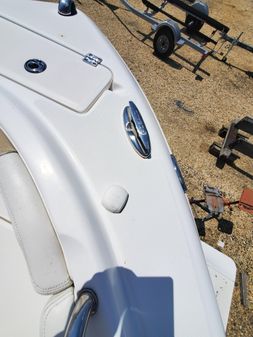 Robalo R222-CENTER-CONSOLE image