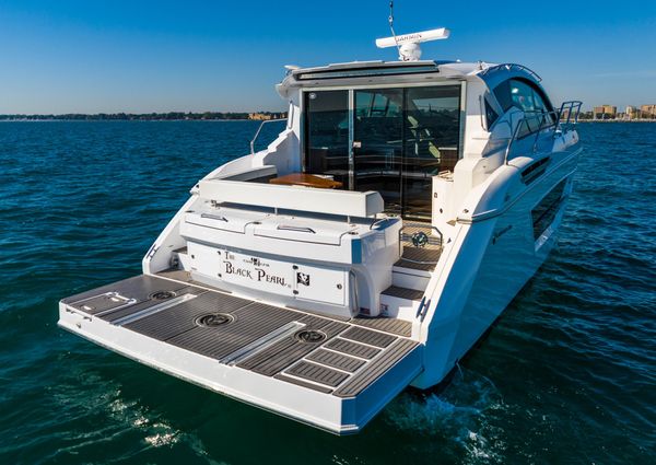 Cruisers Yachts 46 Cantius with Seakeeper image
