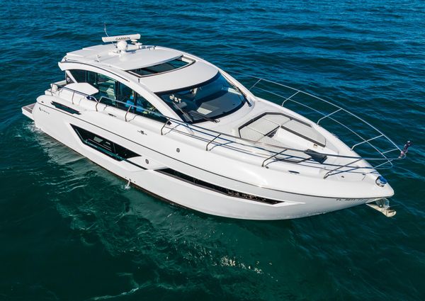 Cruisers Yachts 46 Cantius with Seakeeper image