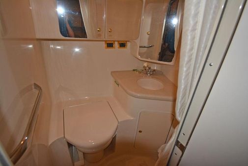 Sea-ray 370-AFT-CABIN image