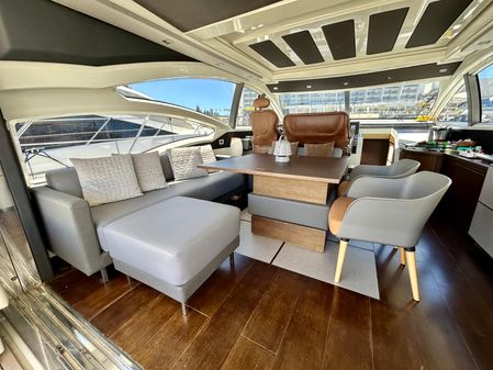 Azimut 62S image