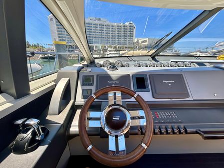 Azimut 62S image