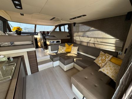 Azimut 50 Flybridge image