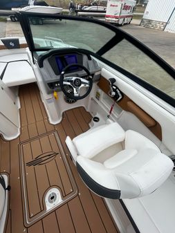 Chaparral 23-SURF image