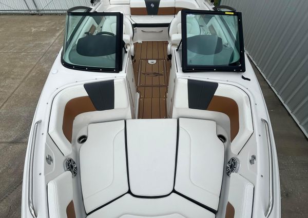 Chaparral 23-SURF image