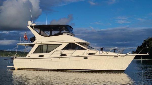 Bayliner 3988 Command Bridge Motoryacht