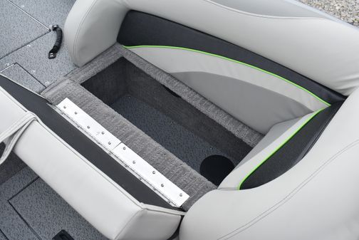 Lowe SD224-SPORT-DECK image