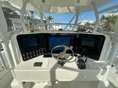 Yellowfin 42 image