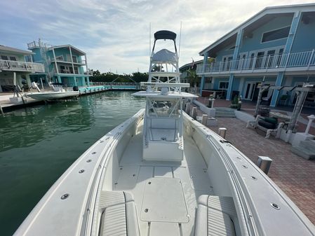 Yellowfin 42 image