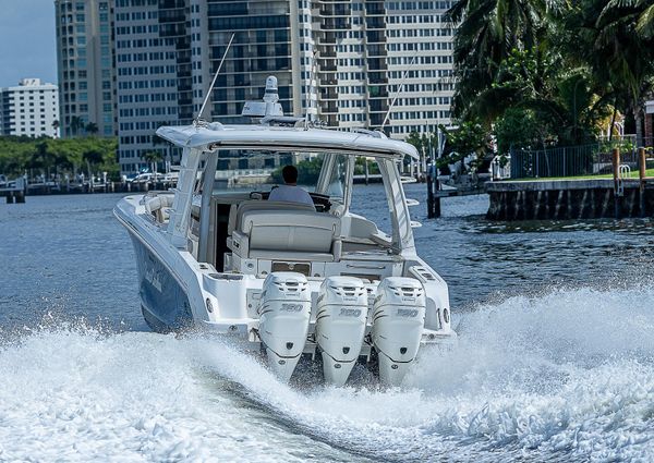 Boston Whaler 350 Realm image