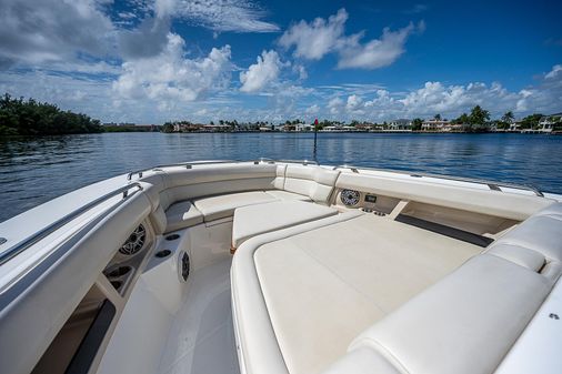 Boston Whaler 350 Realm image