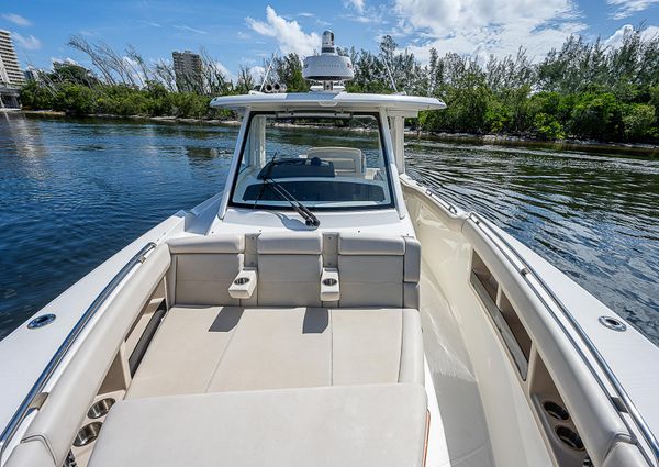 Boston Whaler 350 Realm image