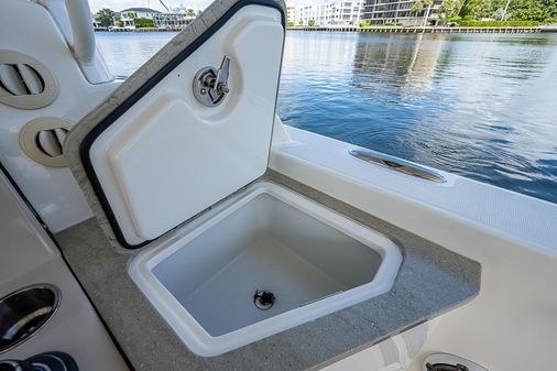 Boston Whaler 350 Realm image