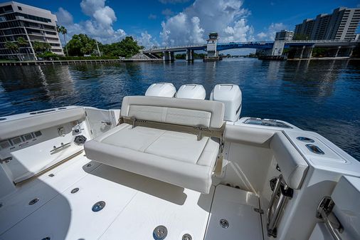 Boston Whaler 350 Realm image