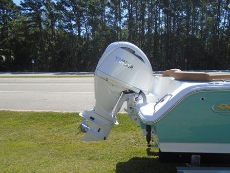 Sea Hunt 239SE image