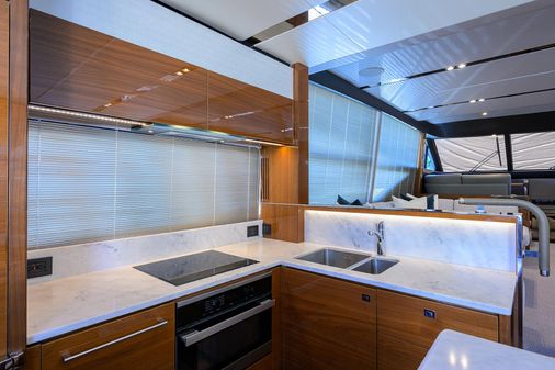 Princess 68 Flybridge Motoryacht image