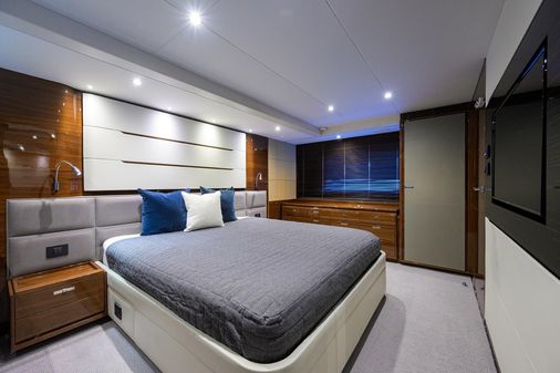 Princess Yachts 68 Flybridge Motoryacht image