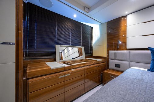 Princess Yachts 68 Flybridge Motoryacht image