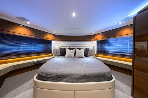 Princess Yachts 68 Flybridge Motoryacht image