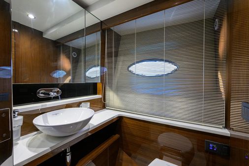 Princess 68 Flybridge Motoryacht image