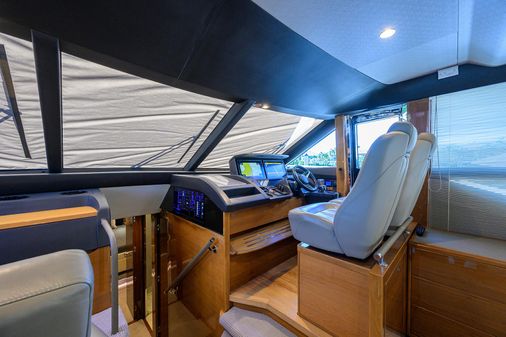 Princess Yachts 68 Flybridge Motoryacht image