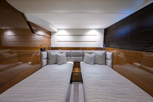 Princess 68 Flybridge Motoryacht image