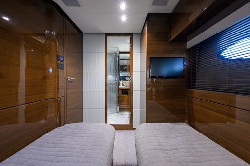 Princess Yachts 68 Flybridge Motoryacht image