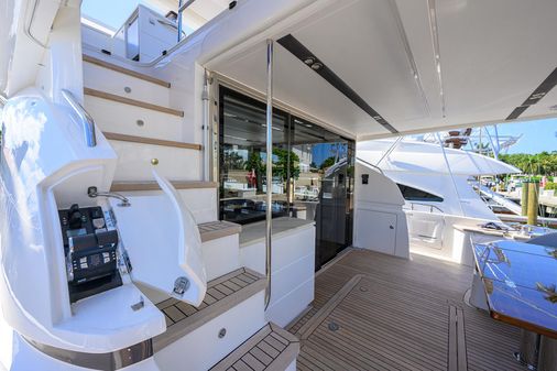 Princess Yachts 68 Flybridge Motoryacht image