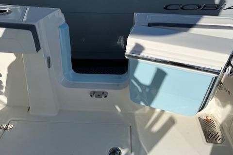 Cobia 285-CENTER-CONSOLE image