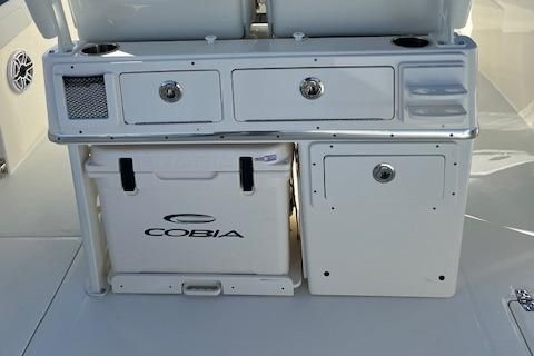 Cobia 285-CENTER-CONSOLE image