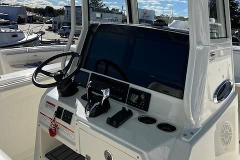 Cobia 285-CENTER-CONSOLE image