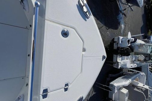 Cobia 285-CENTER-CONSOLE image