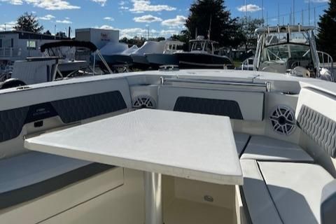 Cobia 285-CENTER-CONSOLE image