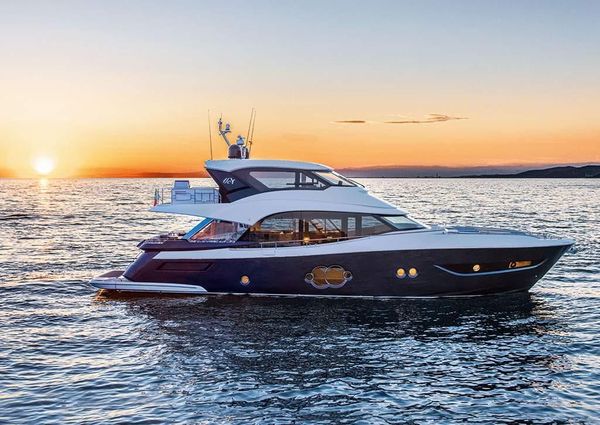 Monte-carlo-yachts MCY-76-SKYLOUNGE image